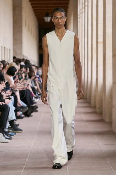 Look 47